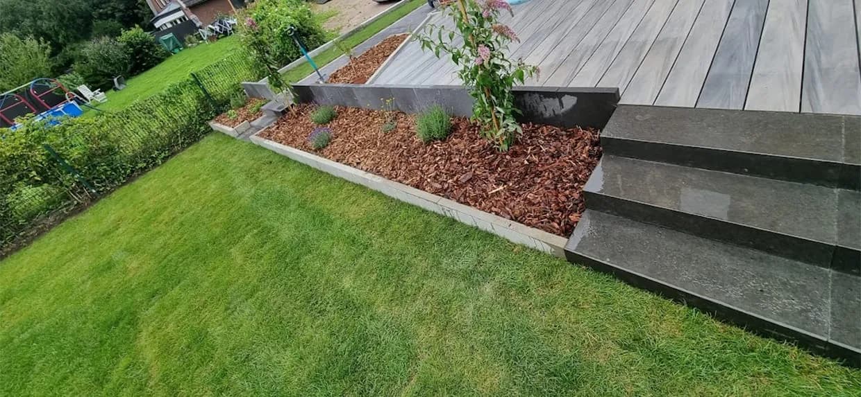 Frisch verlegtes Naturstein-Pflaster von GBN Gartenbau Nord im Kreis Pinneberg